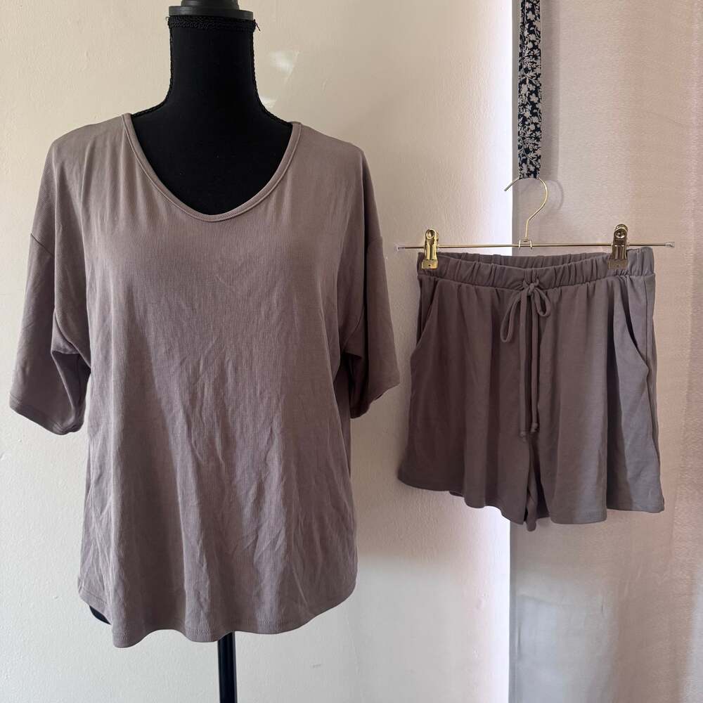 Blue Blush Women's Ribbed Short Sleeve V-Neck Top and Shorts Pajama Set